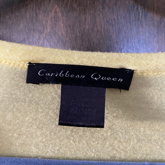 Cute Caribbean Queen Dressy T - Picture 3 of 3